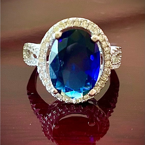 Sapphire Ring - Picture 2 of 9